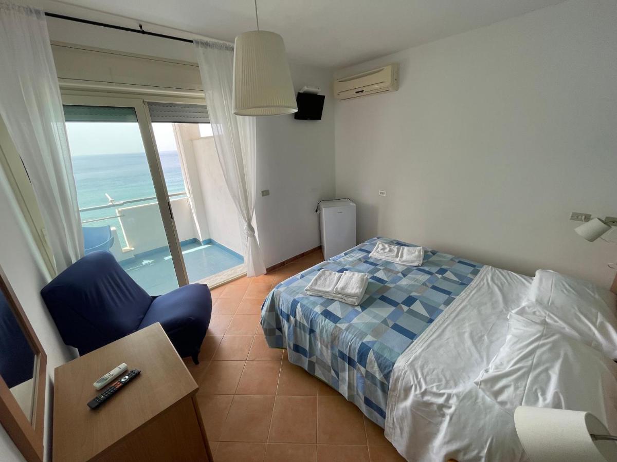 Hotel Lido Ficocella ปาลีนูโร ภายนอก รูปภาพ